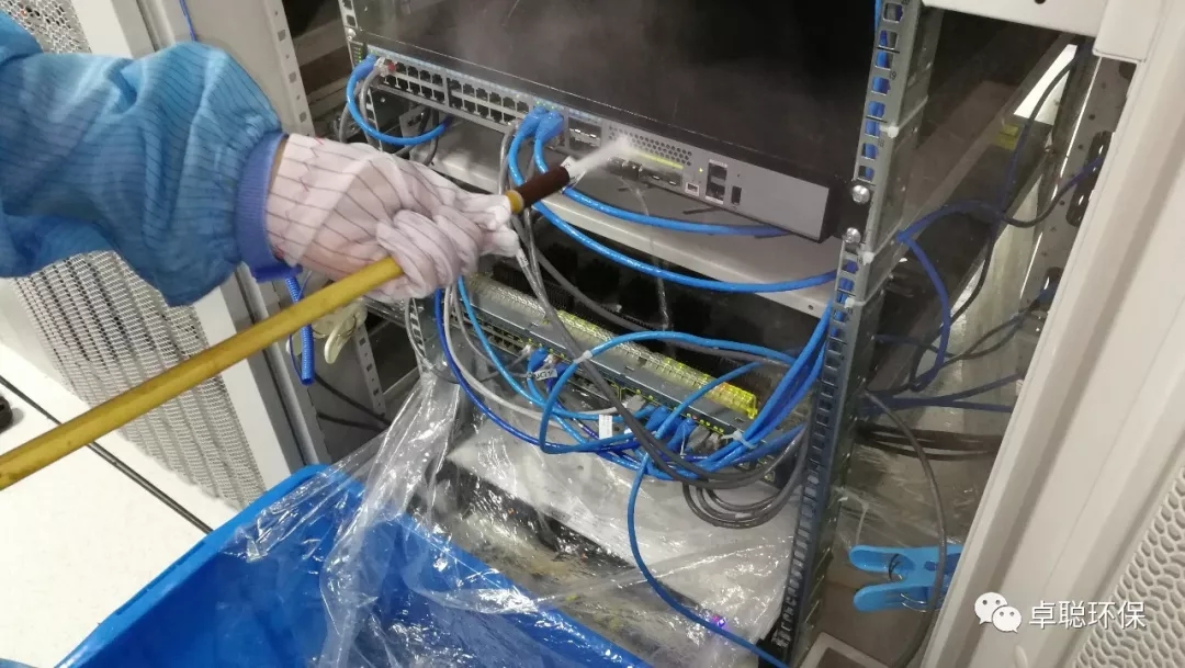 【卓聪在线】带电清洗,it,通信机房维护新气象